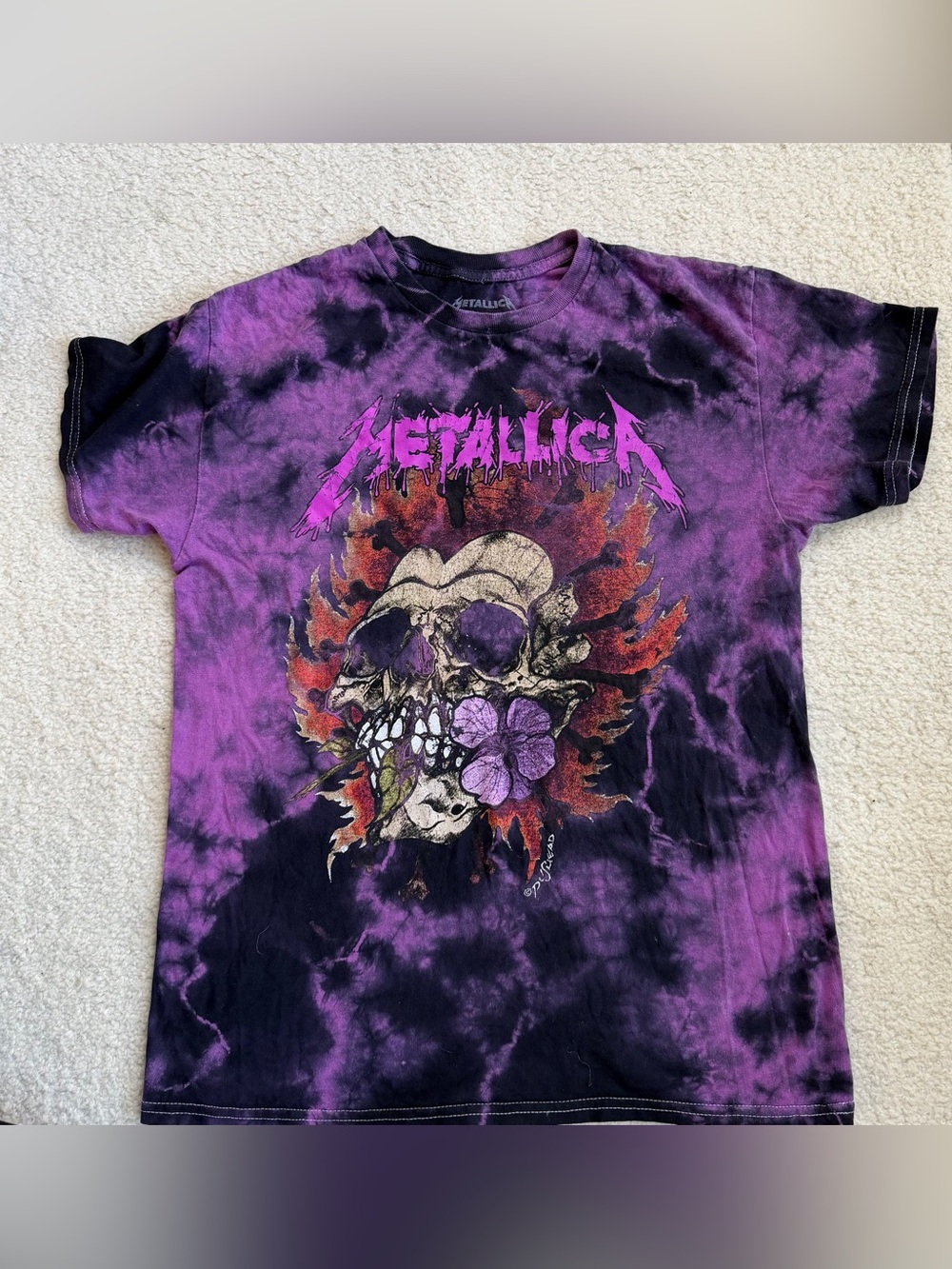 Metallica Tie-Dye Skull Graphic Tee in Purple & Black Medium M
